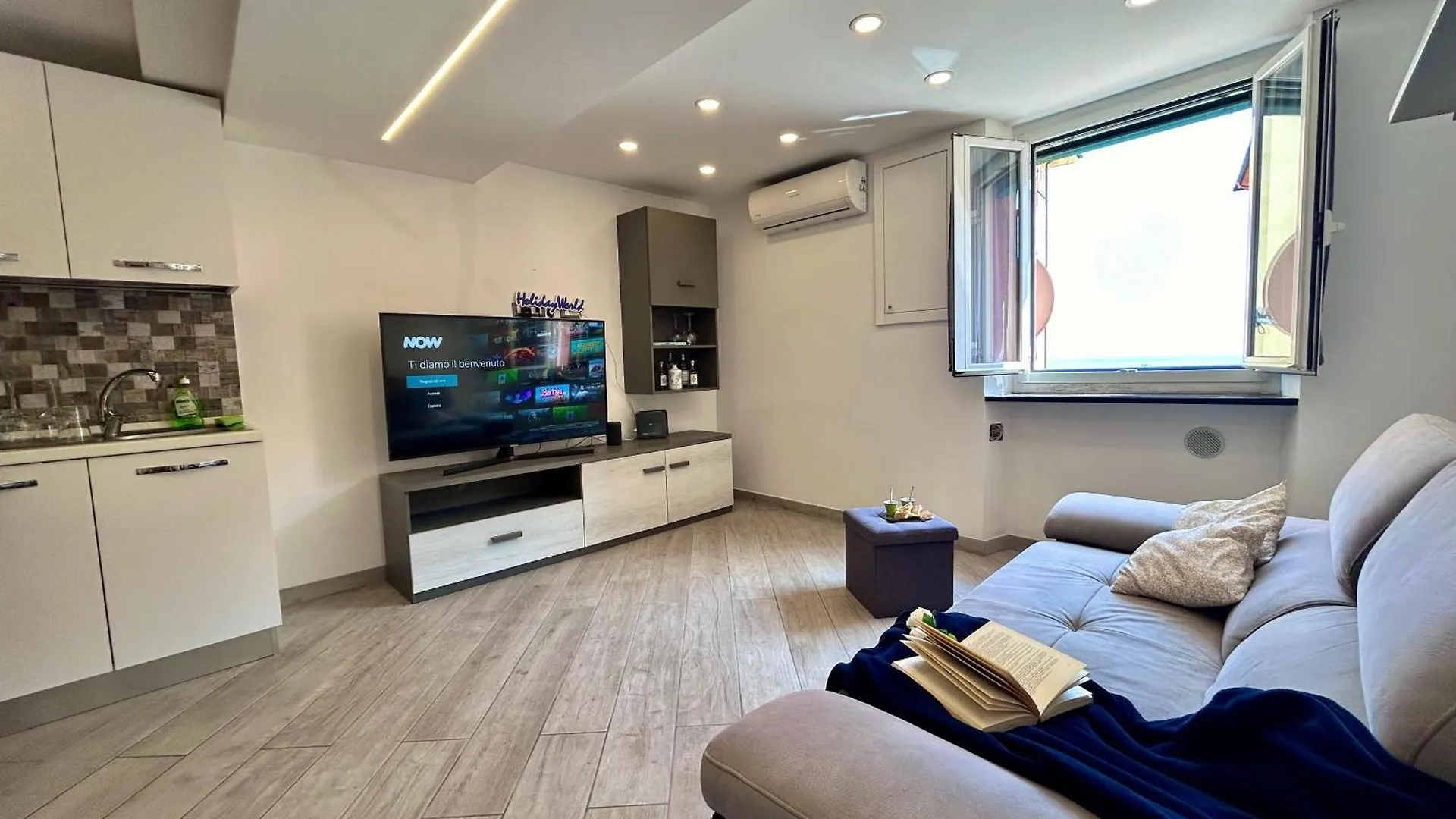 Apartment La Finestra Sul Mare By Holiday World Genoa
