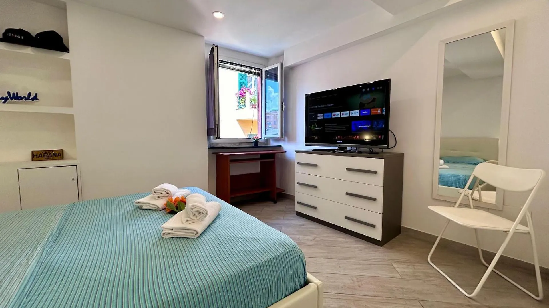 Apartment La Finestra Sul Mare By Holiday World Genoa Italy