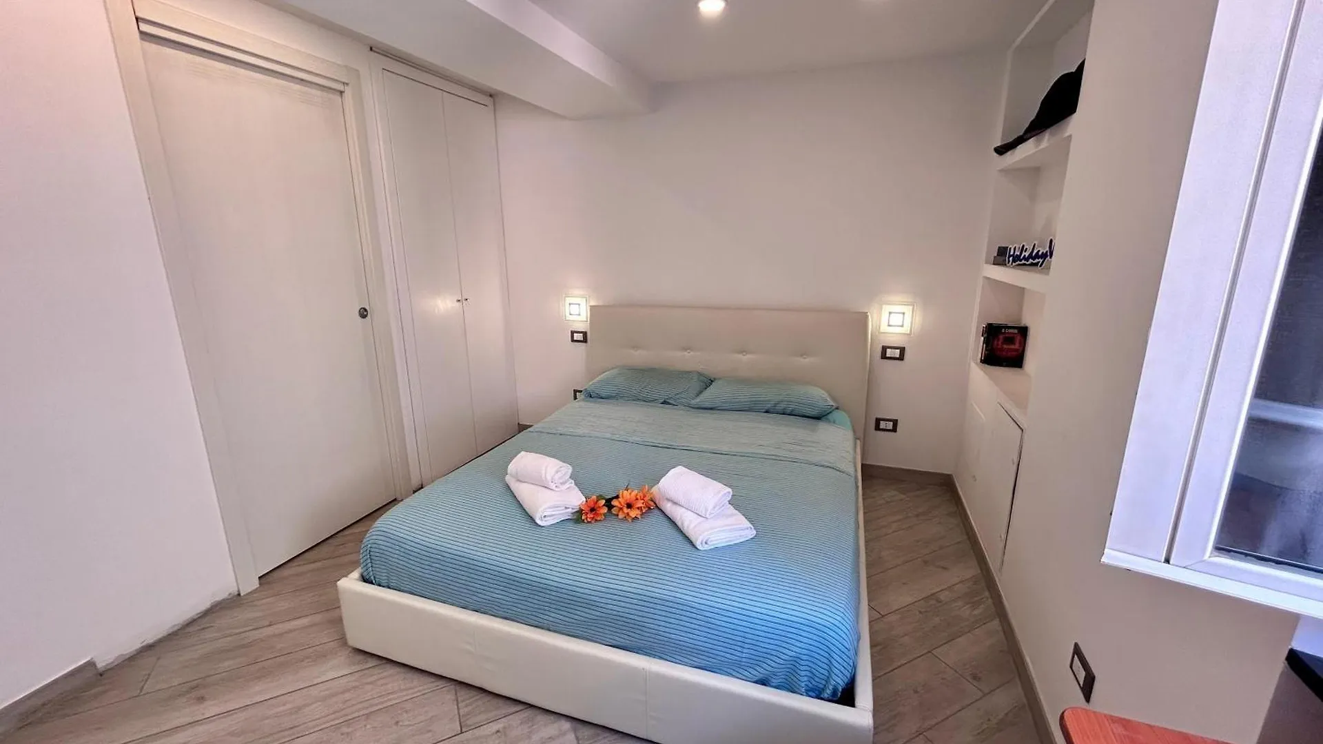 La Finestra Sul Mare By Holiday World Genoa 0*,