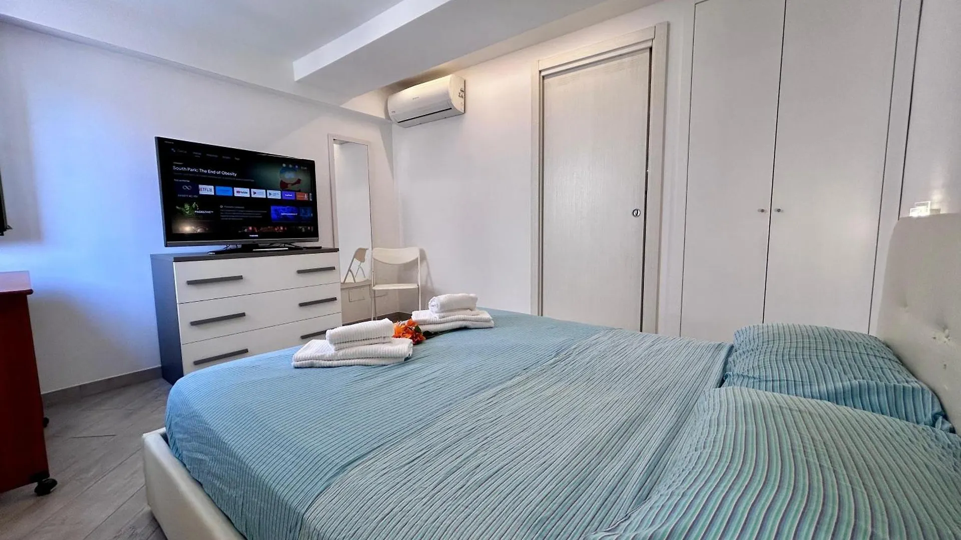 Apartment La Finestra Sul Mare By Holiday World Genoa
